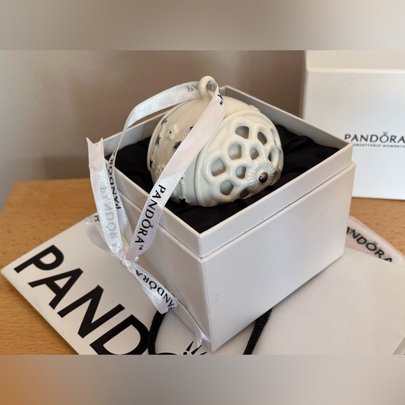 Pandora 2011 Porcelain Ball Christmas Tree🎄 Ornament w Ribbon & Original Box 🎁 - Picture 1 of 14